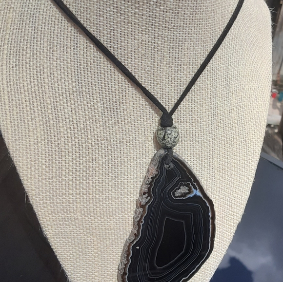 Large Black Agate Necklace - Picture 3 of 3